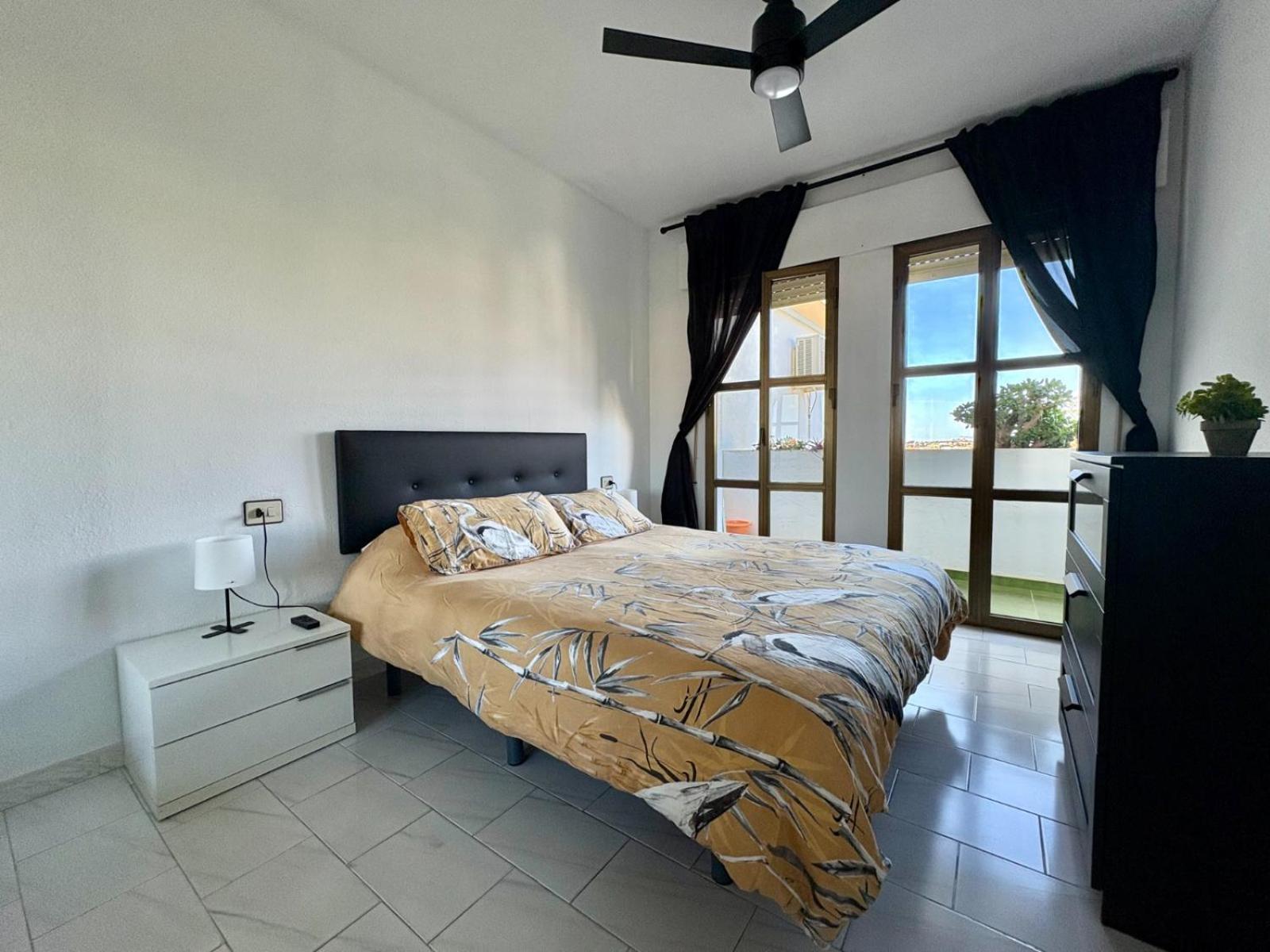 Kion Beach Appartment Mijas-Costa Малага Екстериор снимка